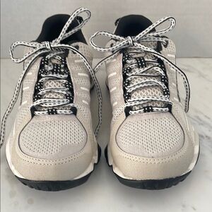 Women’s Columbia W Junction Hollow FS Outdry Hiking Sneakers. Size 6.5